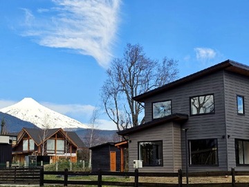 Casa en venta en Pucón, Pucón - 4 dormitorios, 3 baños