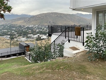 Venta / Casa / Colina