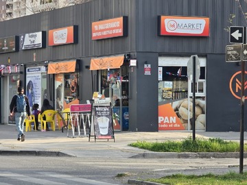 Local Comercial en arriendo mensual en Segunda avenida esquina tercera transversal, san miguel, San Miguel - 2 baños