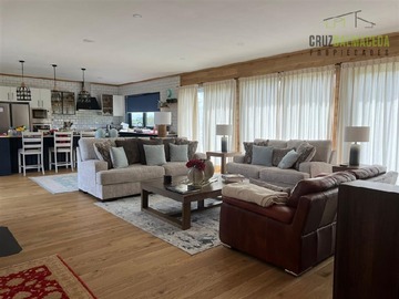Venta / Casa / Puerto Varas