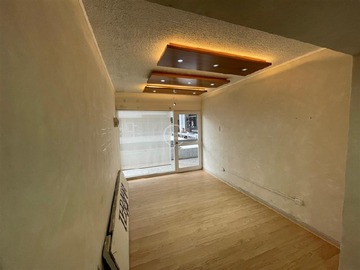 Local Comercial en arriendo mensual en Avenida Providencia/ Galería La Fuente, Providencia - 1 baño