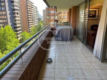 Departamento en venta en Escuela militar, Las Condes - 5 dormitorios, 5 baños