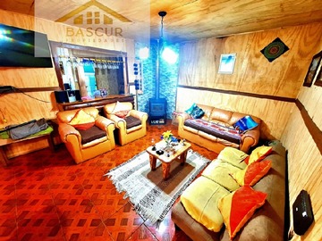 Casa en venta en Los Lingues 23 San José de la, Mariquina - 4 dormitorios, 2 baños