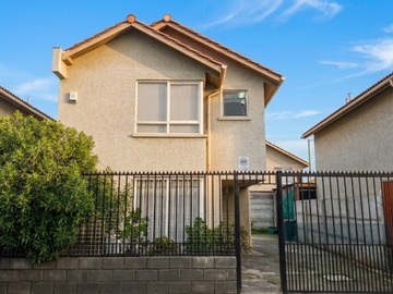 Casa en venta en Los castaños de maipú, Maipú - 3 dormitorios, 3 baños