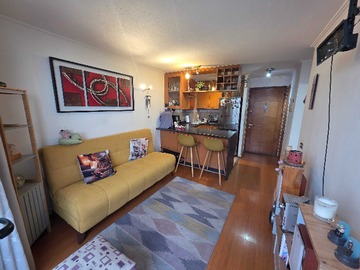 Departamento en venta en Metro Toesca con Estacionamiento y Bodega (176996), Santiago - 2 dormitorios, 1 baño