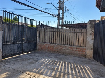 Casa en venta en Avenida Tocornal, Puente Alto - 3 dormitorios, 1 baño