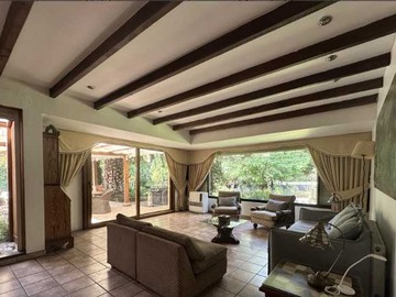 Casa en venta en Casa Luminosa, Ideal para Familias Grandes (133290), Lo Barnechea - 5 dormitorios, 4 baños