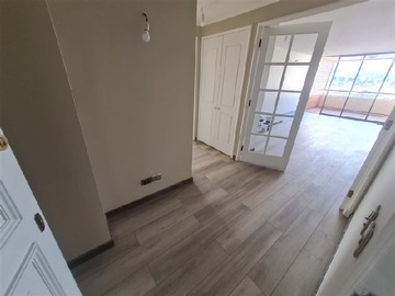 Departamento en arriendo mensual en Remodelado /Av Colon / La Capitanía, Las Condes - 4 dormitorios, 3 baños