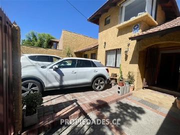 Casa en venta en Padre Hurtado / 23 de Febrero, La Reina - 3 dormitorios, 2 baños
