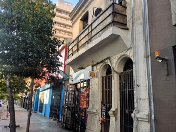 Casa en venta en Metro irarrazaval - av. Portugal, Santiago - 4 dormitorios, 2 baños