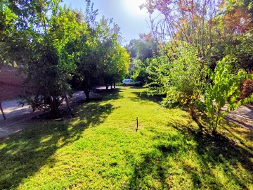 Casa en venta en Venta gran terreno en el corazón de la reina, La Reina - 6 dormitorios, 5 baños