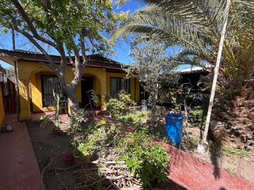 Casa en venta en Amplia Casa con Gran Taller y 450m2 Terreno (147647), Copiapó - 3 dormitorios, 2 baños