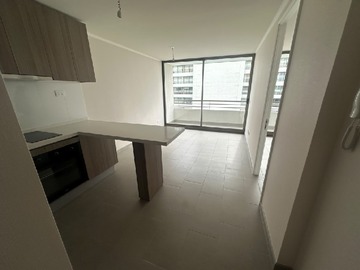 Departamento en arriendo mensual en Nuevo, condominio grandes servicios, Macul - 1 dormitorio, 1 baño