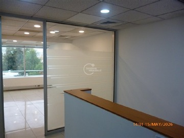 Oficina en venta en Vitacura con Luis Pasteur, Vitacura - 1 dormitorio, 2 baños