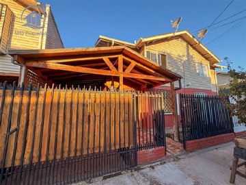 Casa en venta en Casas del parque metro tren la Maestranza, San Bernardo - 3 dormitorios, 2 baños