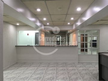 Oficina en arriendo mensual en Bandera / Huérfanos, Santiago - 7 dormitorios, 12 baños