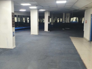 Local Comercial en arriendo mensual en Oportunidad // Ideal Gym / Etc (163506), Santiago - 2 baños