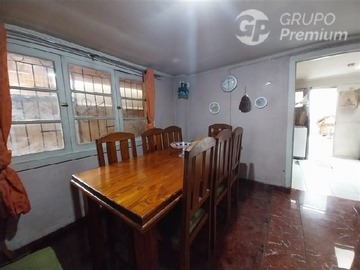 Casa en venta en Metro Zapadores, Recoleta - 3 dormitorios, 1 baño