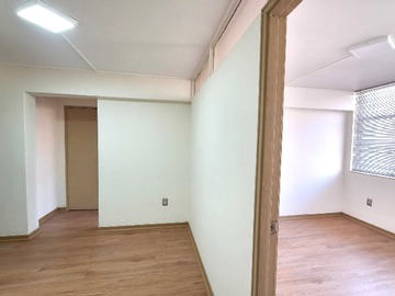 Oficina en arriendo mensual en Espacio Ideal para Tu Negocio Emergente (177257), Santiago - 3 dormitorios, 1 baño