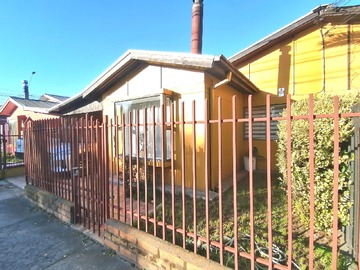 Casa en venta en Avenida Claudio Gay Oriente 4885, Talcahuano, Región del Biobío 4260000, Chile, Talcahuano - 3 dormitorios, 1 baño