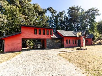 Terreno en venta en Moderna Propiedad Condominio Los Aromos (134397), Valdivia - 4 dormitorios, 4 baños