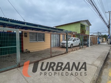 Casa en venta en Casa en avenida principal de tongoy, Coquimbo - 6 dormitorios, 2 baños