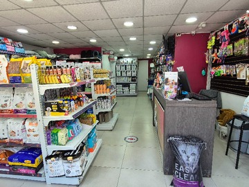 Local Comercial en venta en Venta de derecho de llaves tienda de mascota (170415), Santiago - 1 baño