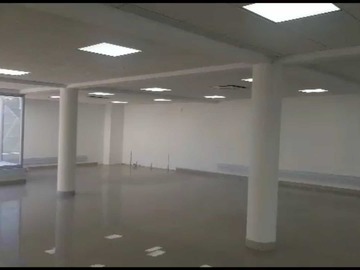 Local Comercial en arriendo mensual en Gran local 1315 m2 en centro de Viña del Mar (171547), Viña del Mar - 5 baños