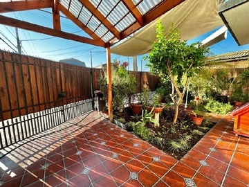 Casa en venta en Colegio san andrés, maipú, Maipú - 4 dormitorios, 2 baños