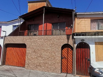 Casa en venta en Venta Hermosa y Amplia Casa en Arica (176799), Arica - 5 dormitorios, 2 baños