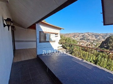 Casa en venta en Venta Propiedad de Estilo Chalet con Vista Panorámica - 3 dormitorios, 3 baños
