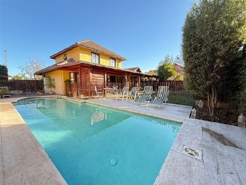Casa en venta en Ayres de Chicureo en Condominio, Colina - 5 dormitorios, 4 baños