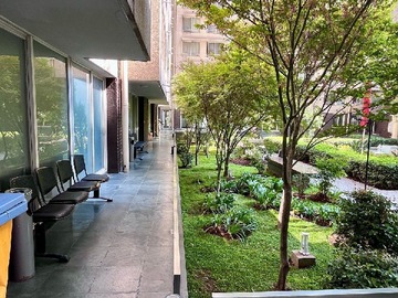 Departamento en venta en Huerfanos, Santiago - 2 dormitorios, 2 baños