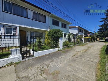 Casa en venta en A pasos del centro, barrio Seminario, Puerto Montt - 4 dormitorios, 2 baños