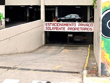 Estacionamiento en arriendo mensual en Espacio Seguro y Accesible para Tu Auto (174604), Santiago
