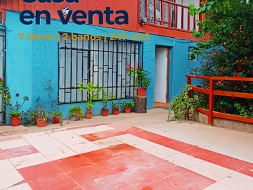 Casa en venta en Dos Casas Mismo Terreno, Quilpué. - 7 dormitorios, 3 baños