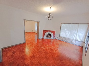 Casa en venta en Los Plátanos, Viña del Mar - 6 dormitorios, 4 baños