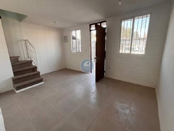 Casa en arriendo mensual en Segunda transversal 2185, Padre Hurtado - 3 dormitorios, 1 baño
