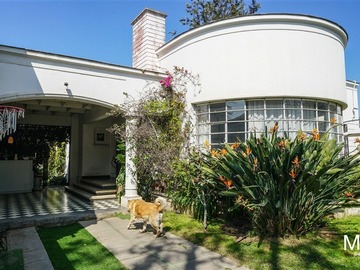 Casa en venta en Luis Pereira, Ñuñoa - 4 dormitorios, 2 baños