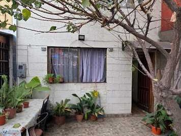 Casa en venta en Casa Amplia con Hermosa Vista Al Jardín (159813), La Pintana - 2 dormitorios, 1 baño