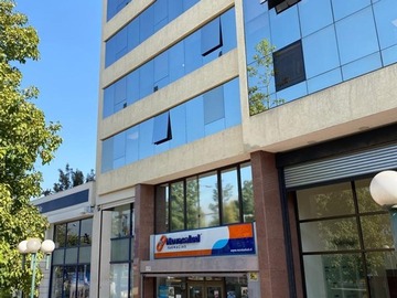 Local Comercial en arriendo mensual en Vicuña Mackenna / Américo Vespucio, La Florida - 3 baños
