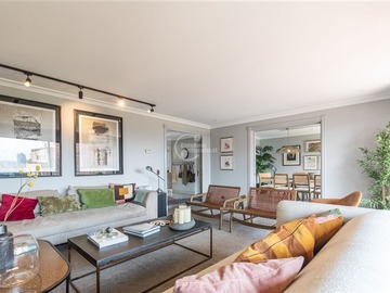 Departamento en venta en Avda. Presidente Riesco / Club de Golf Los Leones, Las Condes - 4 dormitorios, 5 baños