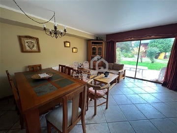Casa en venta en Colo Colo 11, Pucón - 4 dormitorios, 4 baños