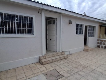 Oficina en arriendo mensual en Unimarc balmaceda juan antonio rios, La Serena - 5 dormitorios, 2 baños