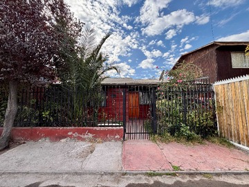 Casa en venta en Acogedora Casa a pasos de Av. Gabriela Pte. (161336), Puente Alto - 3 dormitorios, 1 baño