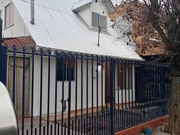 Casa en venta en Avenida lircay sin numero, Talca - 4 dormitorios, 1 baño