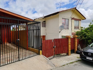 Casa en venta en Cruz de Lorena 1, Quilpué - 3 dormitorios, 1 baño