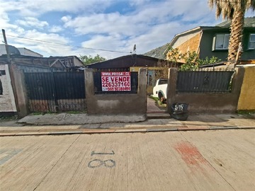 Casa en venta en Pasaje Pastoral N°459, Huechuraba - 4 dormitorios, 1 baño
