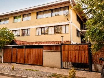 Departamento en arriendo mensual en Santa Amalia 555, La Florida, Región Metropolitana de Santiago 8240000, Chile, La Florida - 3 dormitorios, 1 baño