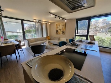 Departamento en venta en Eliecer Parada, Providencia - 3 dormitorios, 3 baños